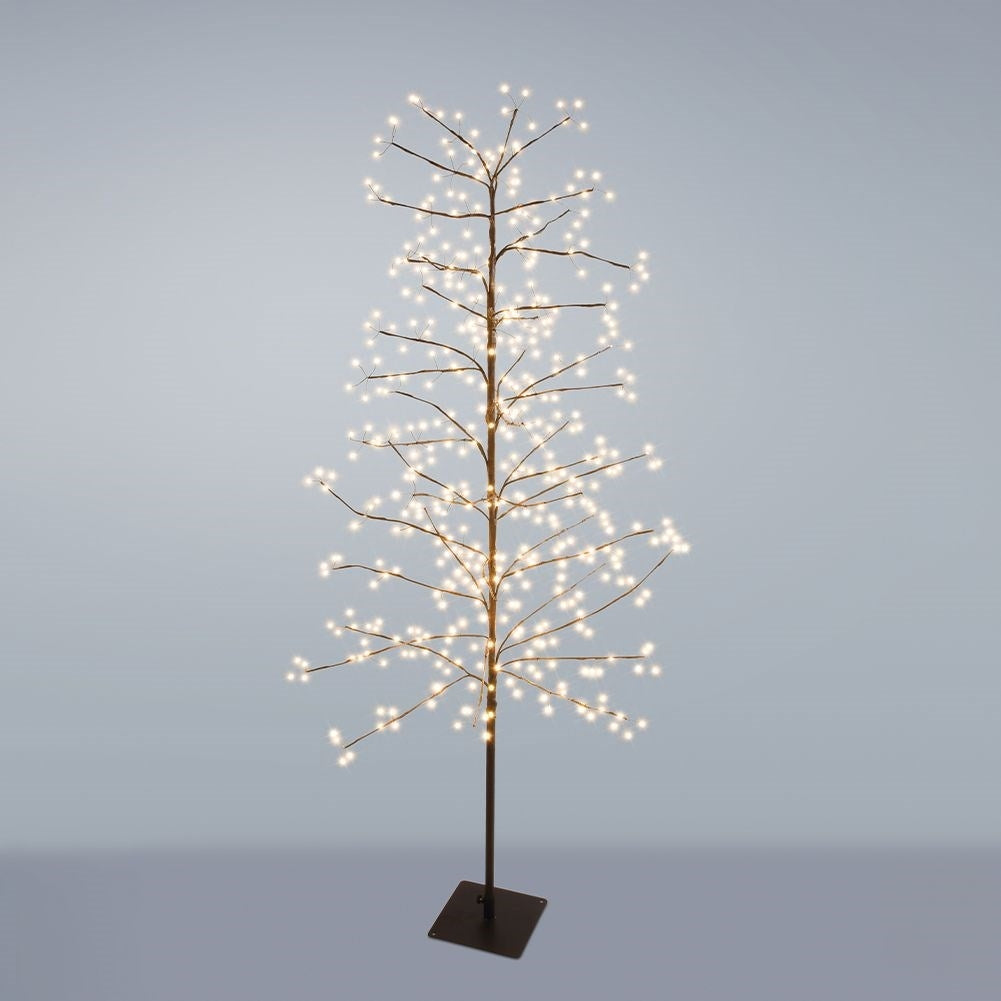 Christmas tree with 480 LED lights for indoor and outdoor use