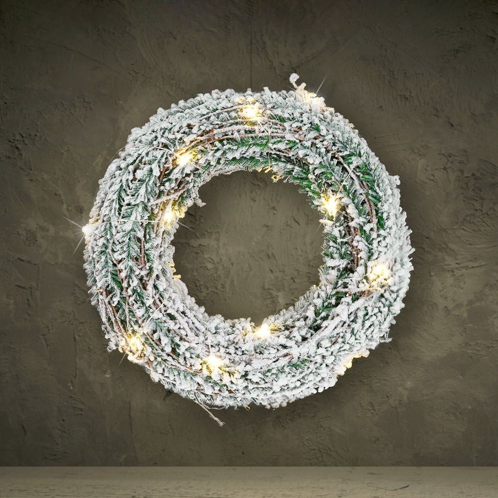Christmas wreath with 30 LED lights for the door