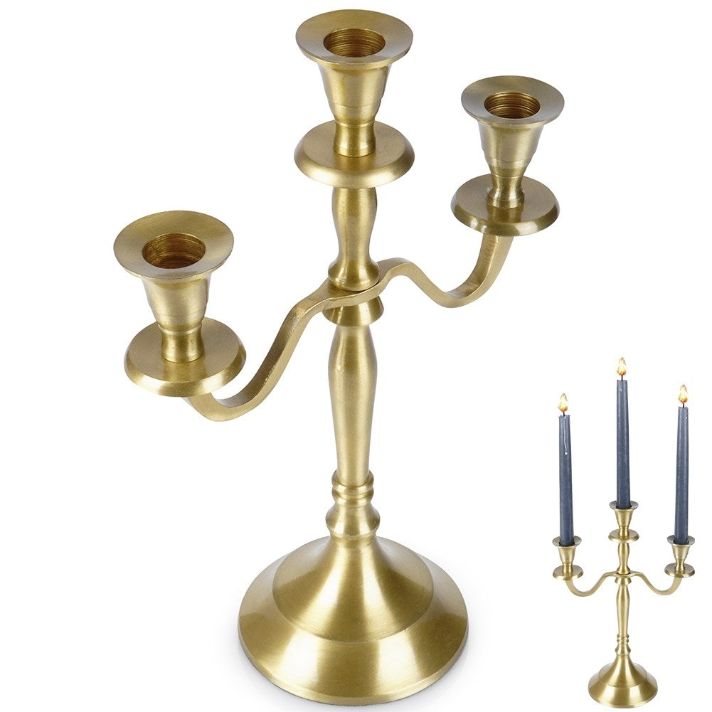 Classic 3-arm candle holder in elegant gold aluminium