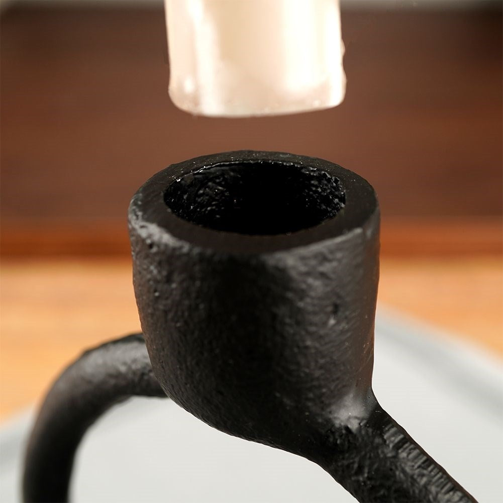 Classic black candlestick in aluminum for long candles