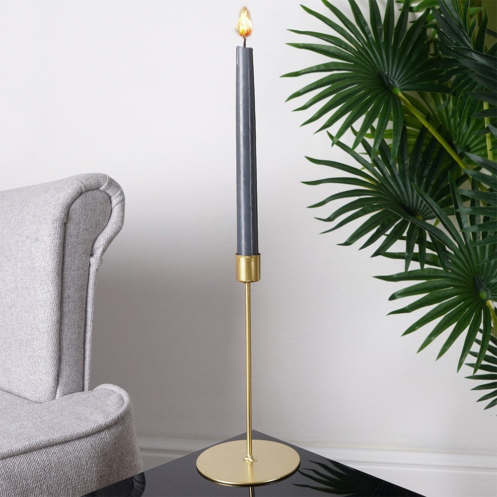 Classic candle holder in gold for long candles - elegant decoration