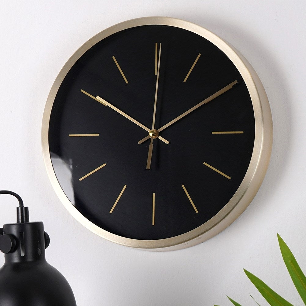 Classic wall clock 25 cm with black dial and gold frame