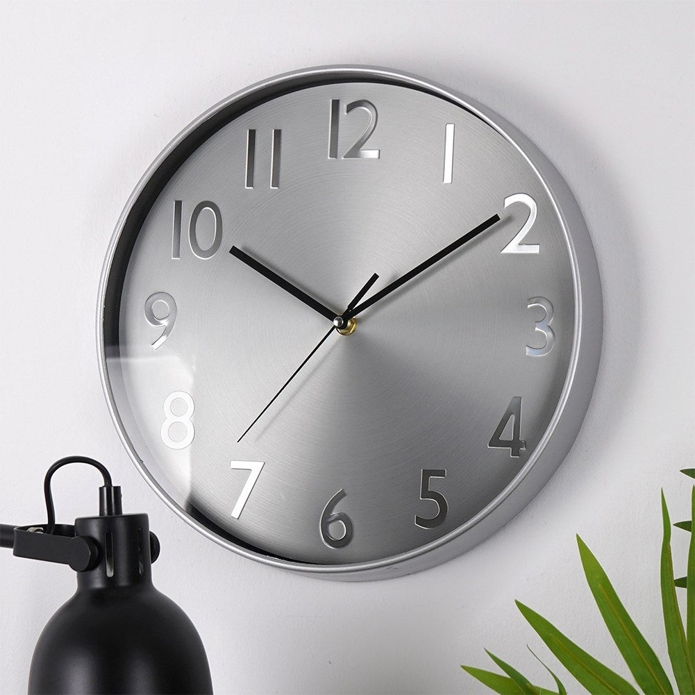 Classic wall clock 30 cm: Silver colored frame and numbers