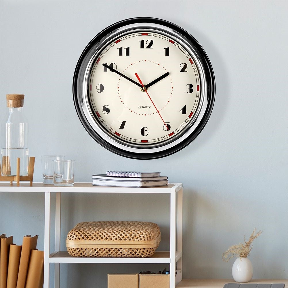 Classic wall clock 30cm with clear numbers and black frame