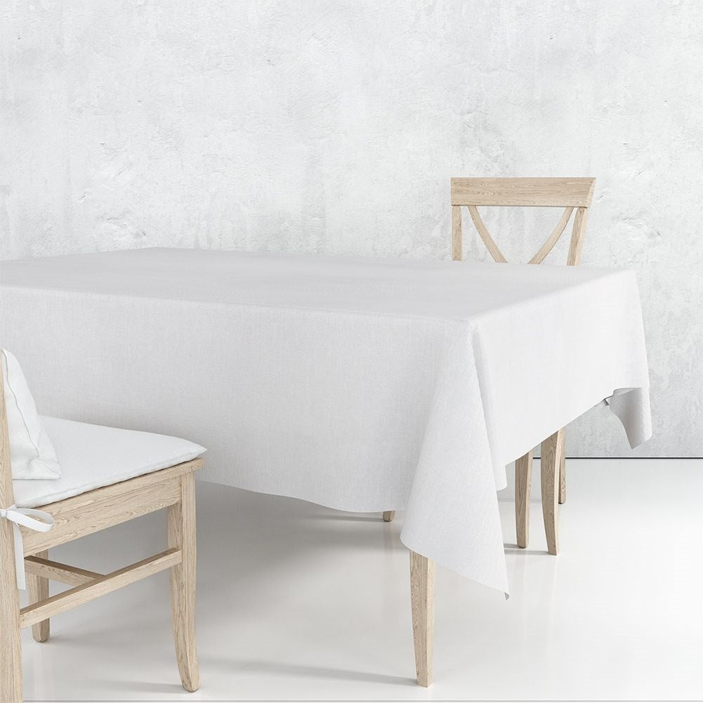 Classic white spotless tablecloth for all occasions