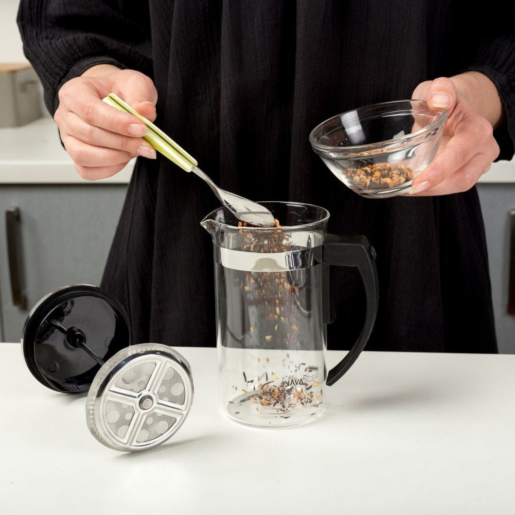 Coffee press in heat-resistant glass with steel piston