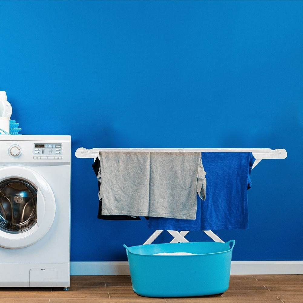 Collapsible and robust drying rack for laundry