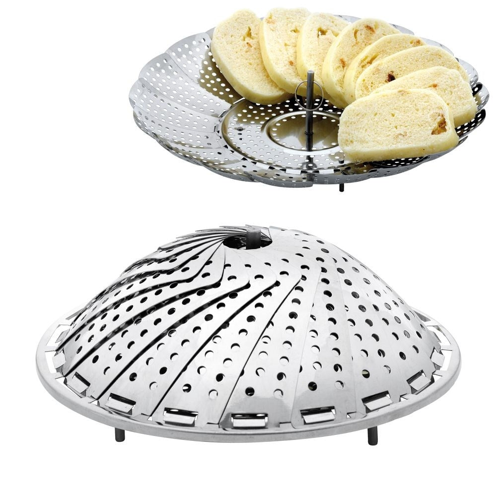 Collapsible insert for steaming food