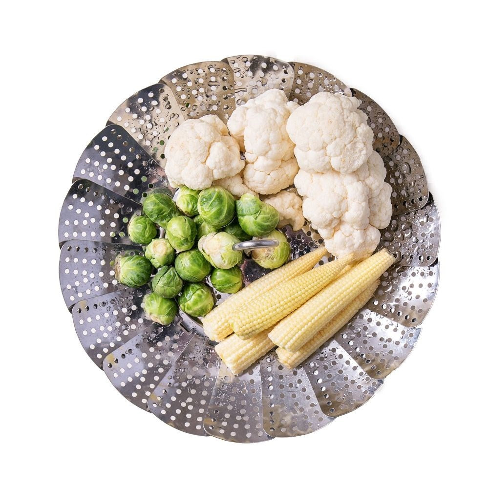 Collapsible insert for steaming food