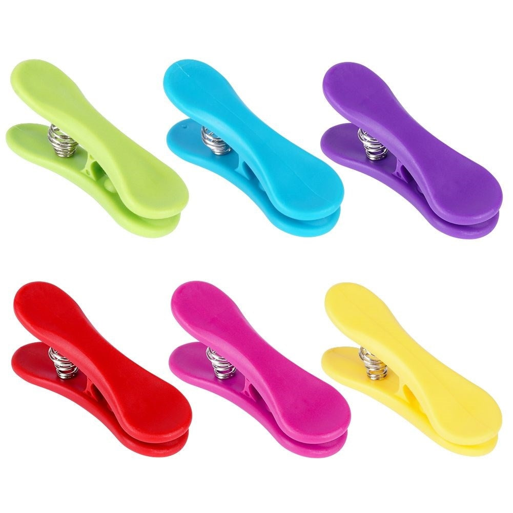 Colorful Easter clips: Seal the food bag tightly in the kitchen