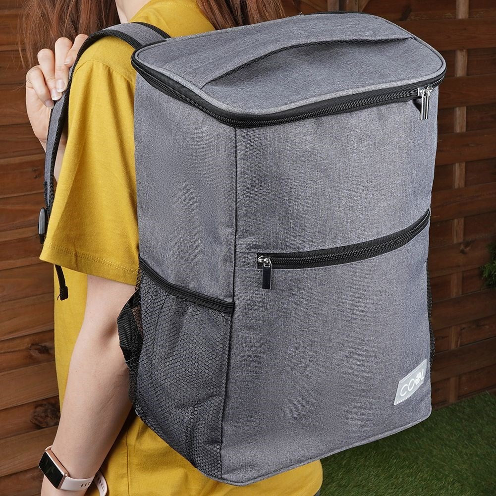Comfortable cooler bag backpack for food and drinks, hot/cold.