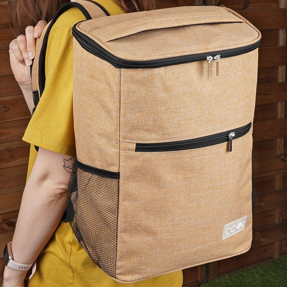 Comfortable cooler bag backpack for hot/cold meals, travel, picnic