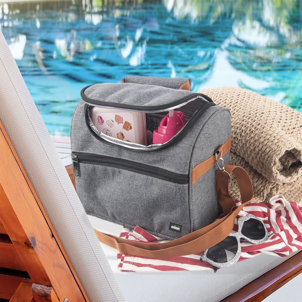 Comfortable cooler bag for travel, picnics and beach days