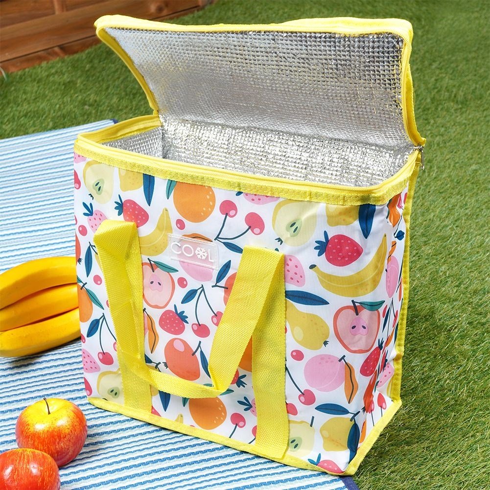 Comfortable cooler bag for travel, picnics and beach trips