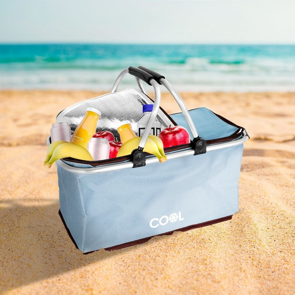 Comfortable cooler bag with reinforced bottom and comfortable handles