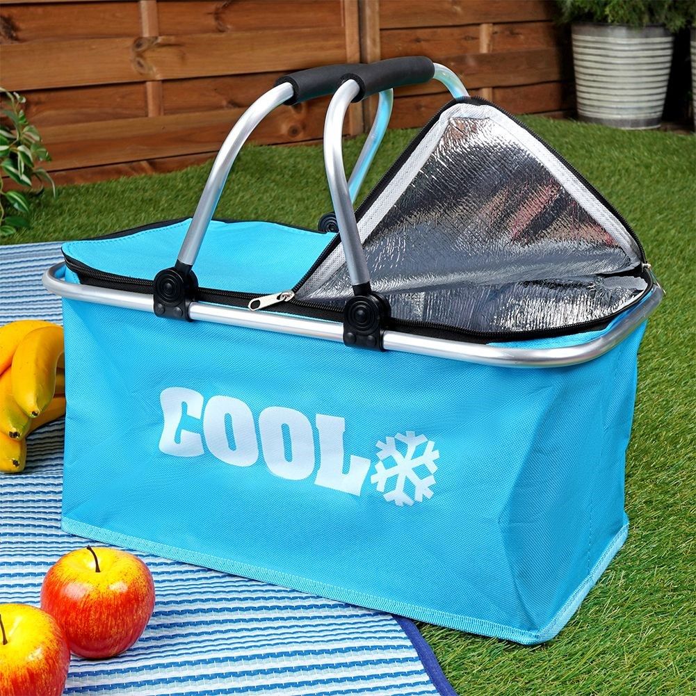 Comfortable cooler with reinforced bottom and comfortable handles