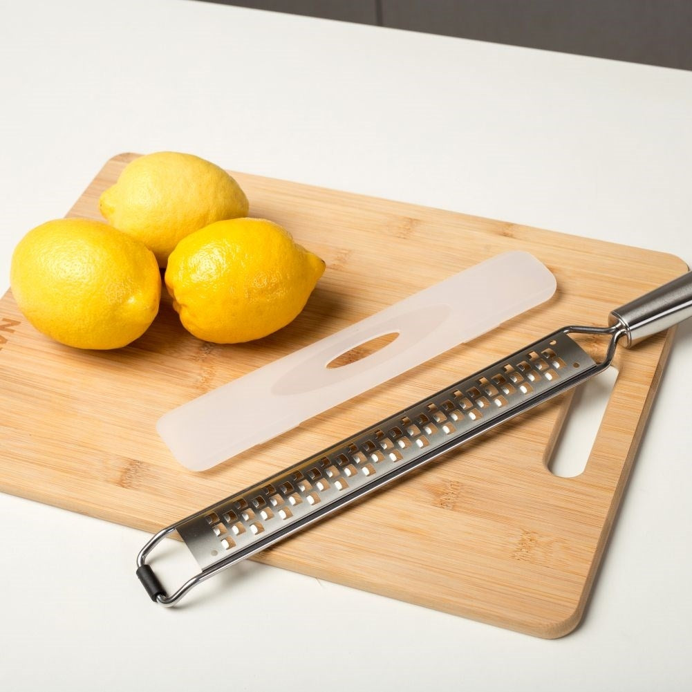 Comfortable flat kitchen grater 40 cm in stainless steel for citrus & spices
