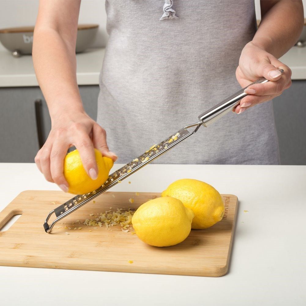 Comfortable flat kitchen grater 40 cm in stainless steel for citrus & spices