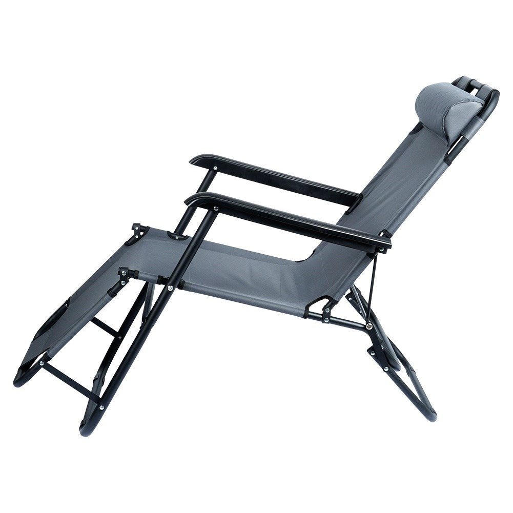 Comfortable sun lounger with three adjustable positions for outdoor use