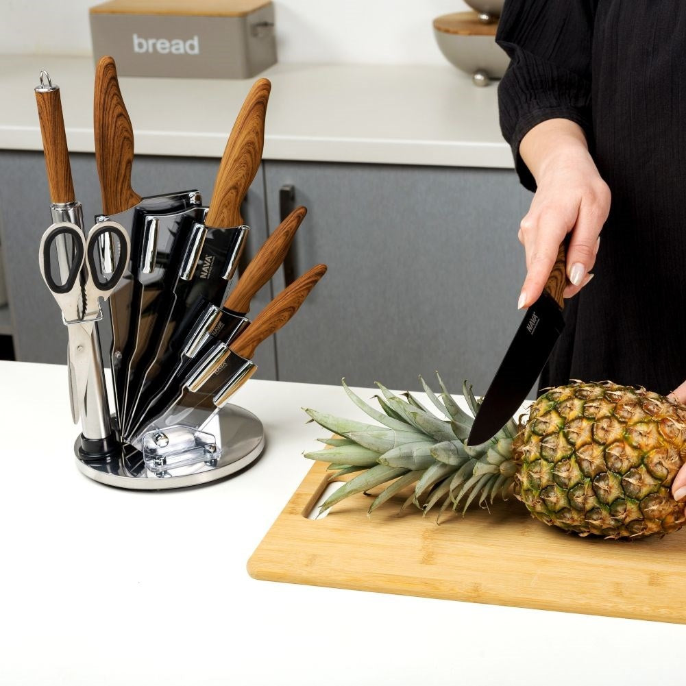 Complete kitchen knife set with non-stick coating and sharpening tool