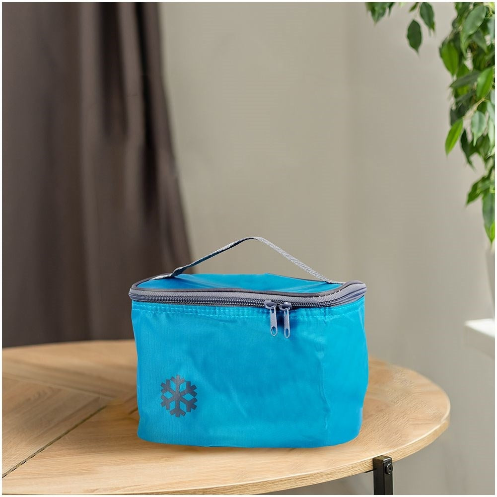 Convenient cooler bag for food and drinks, hot and cold.