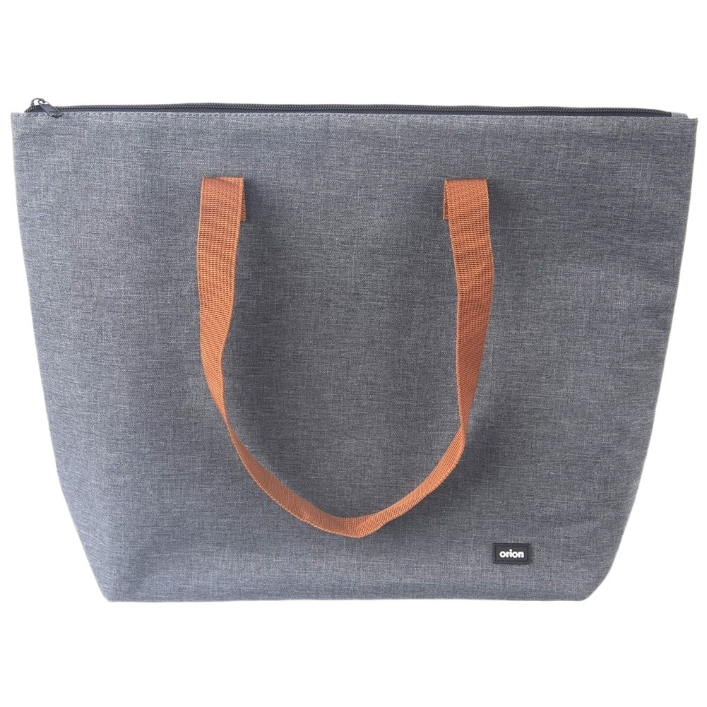 Convenient cooler bag for food and drinks - perfect for outings
