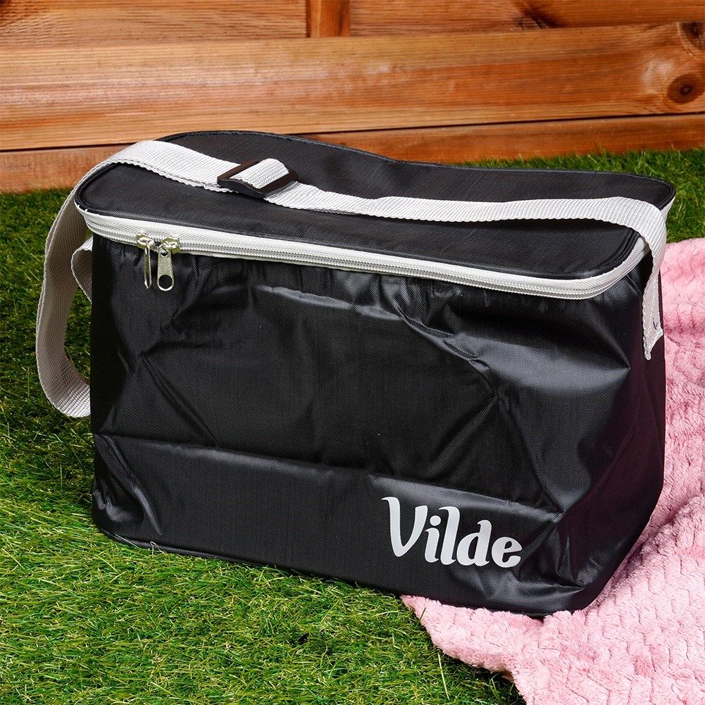 Convenient cooler bag for food and drinks - perfect for travel
