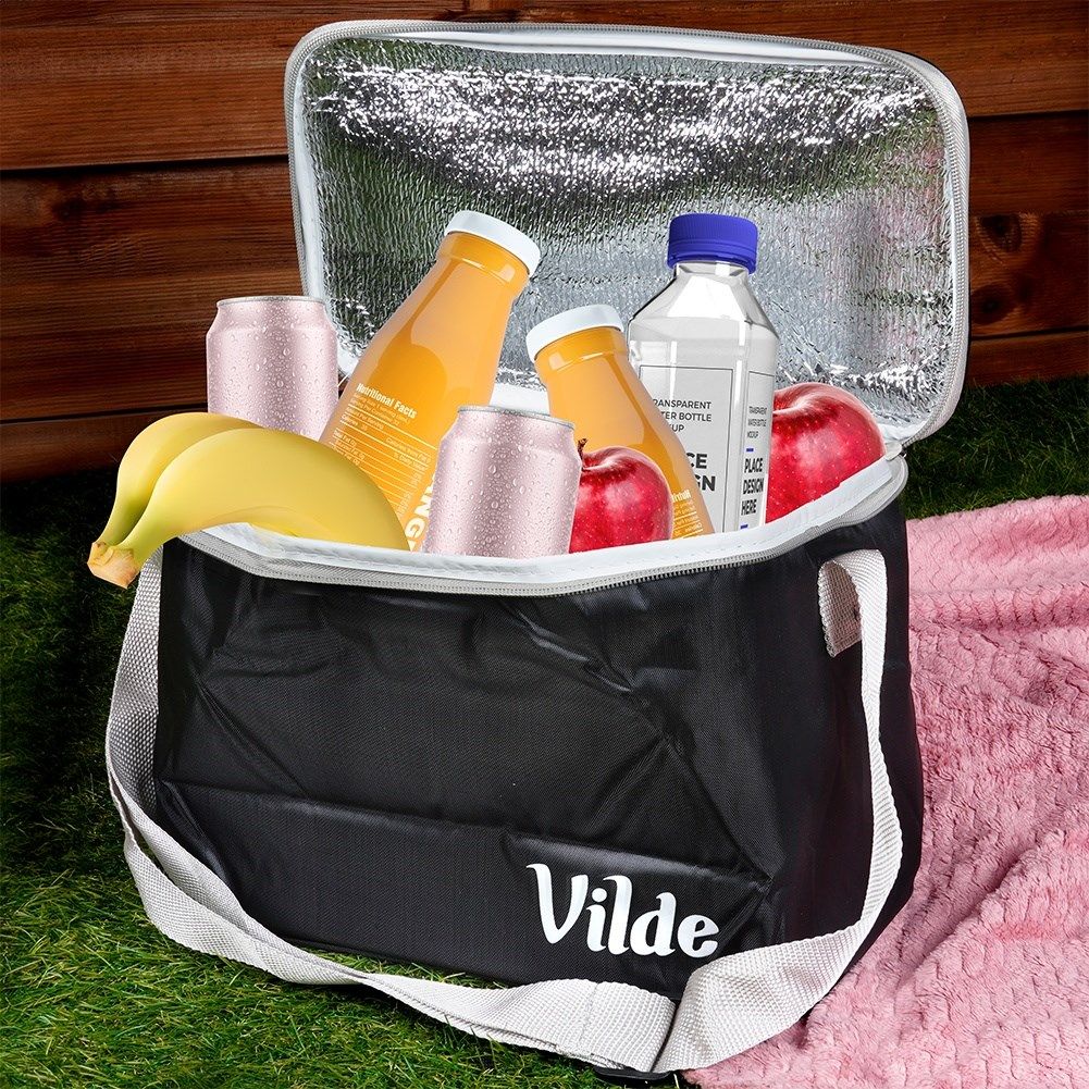 Convenient cooler bag for food and drinks - perfect for travel