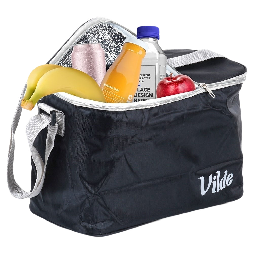 Convenient cooler bag for food and drinks - perfect for travel
