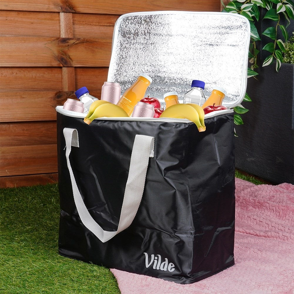 Convenient cooler bag for meals and drinks, hot and cold.
