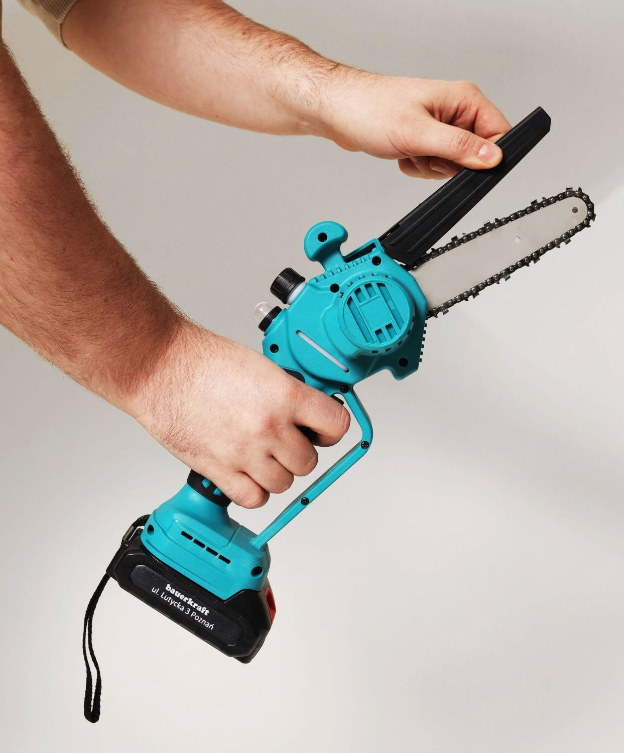 Cordless chainsaw, mini handheld saw, brushless motor, 21V + case