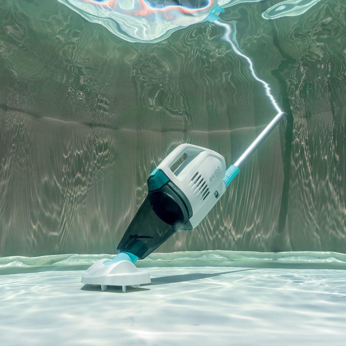 Cordless electric pool vacuum cleaner INTEX 28626