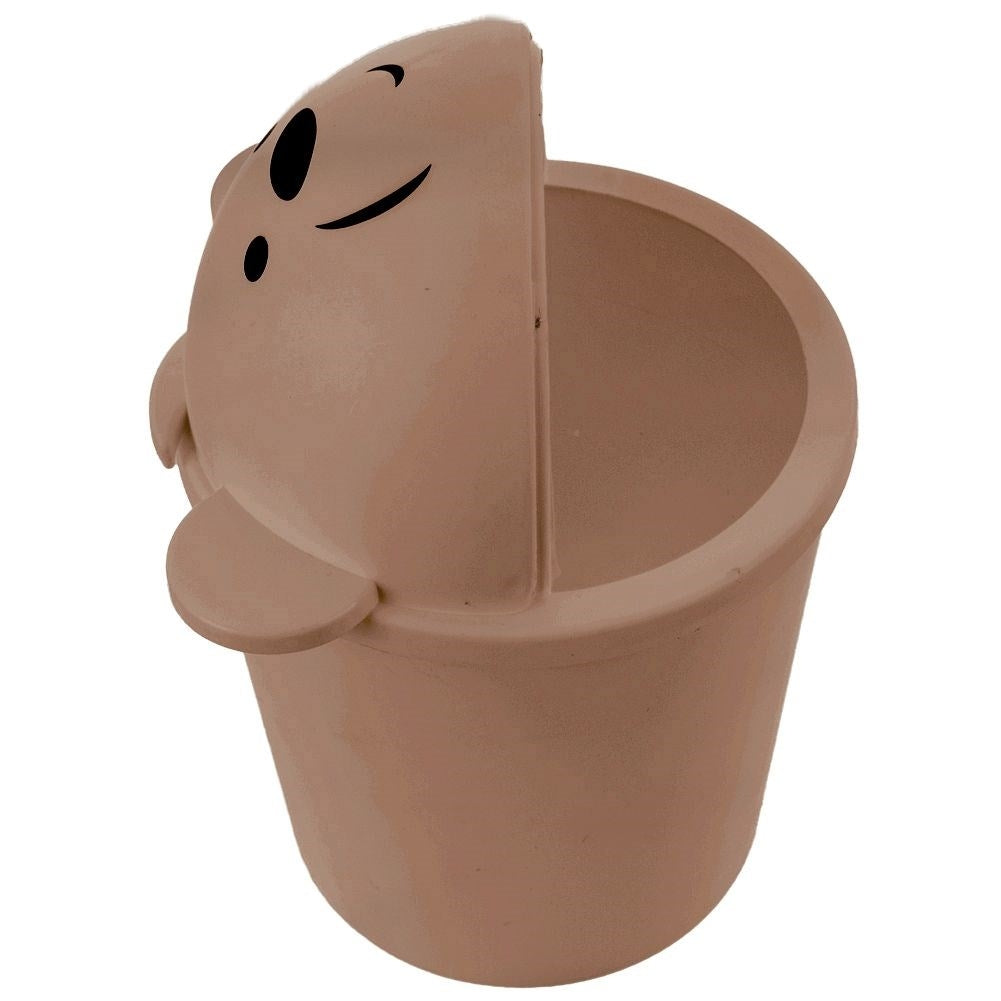 Cute bear bin with removable lid for the children's room