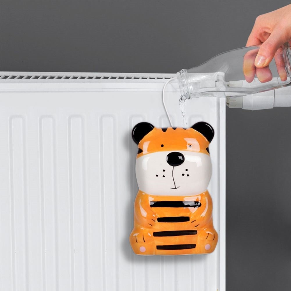 Cute tiger ceramic humidifier for children's rooms, hangs on elements