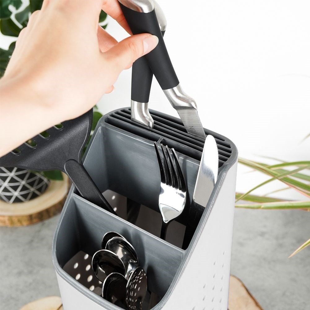 Cutlery and kitchen utensil container, spacious and practical