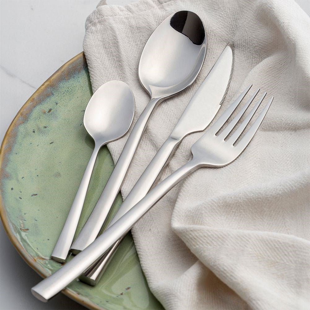 Cutlery in Stainless Steel for 6 People