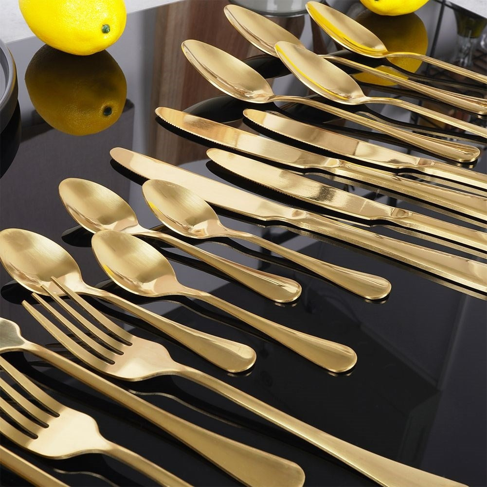 Cutlery set for 4 in shiny, golden stainless steel