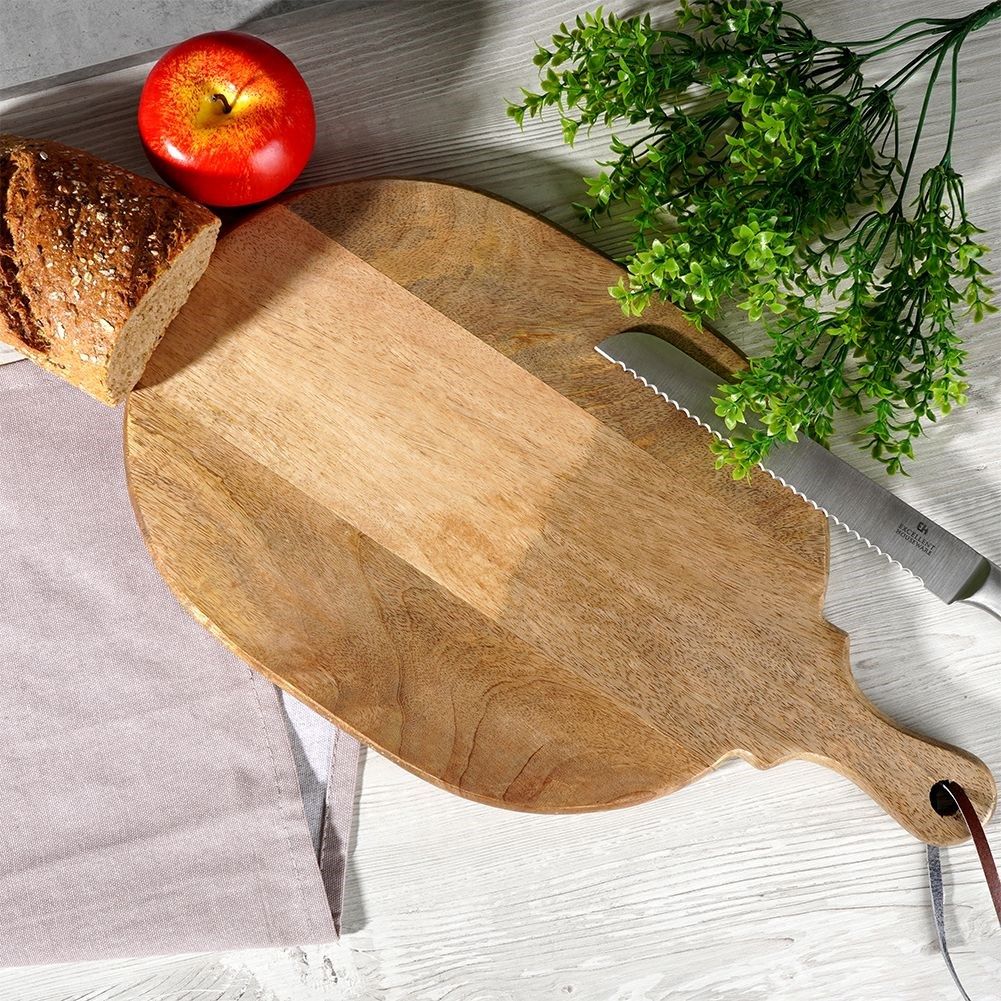 Cutting and serving board in durable mango wood