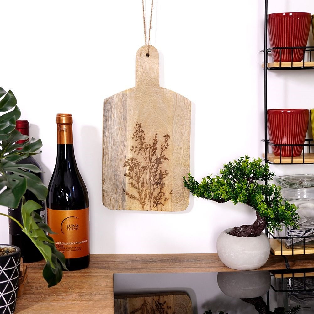 Cutting and serving board in exotic mango wood with handle