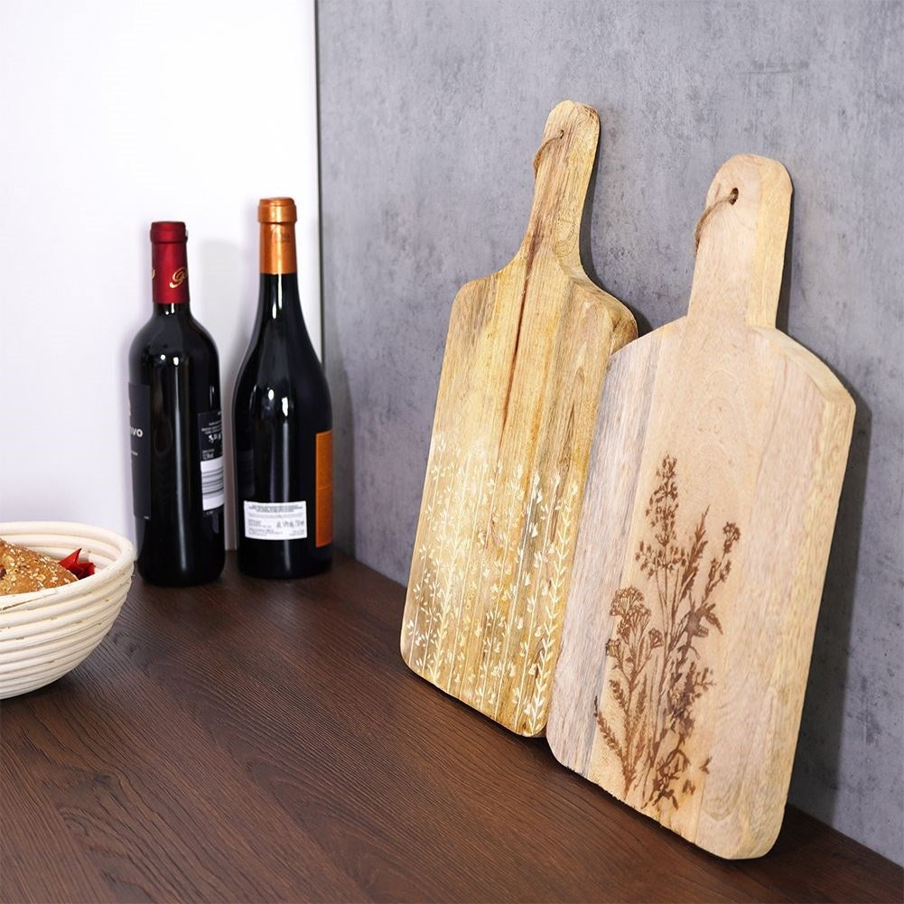Cutting board and Serving tray in Ribbed Mango wood