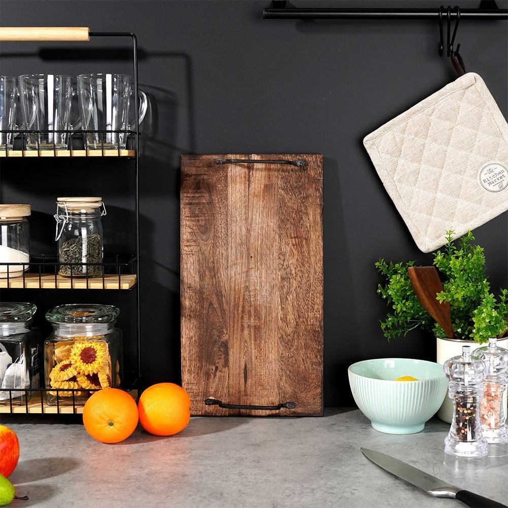 Cutting board in Exotic Mango wood with Rustic Design