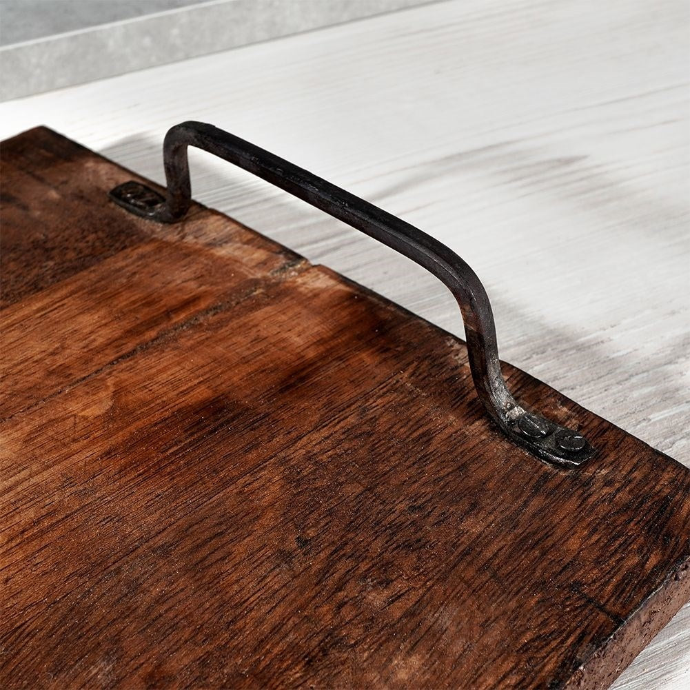 Cutting board in Exotic Mango wood with Rustic Design