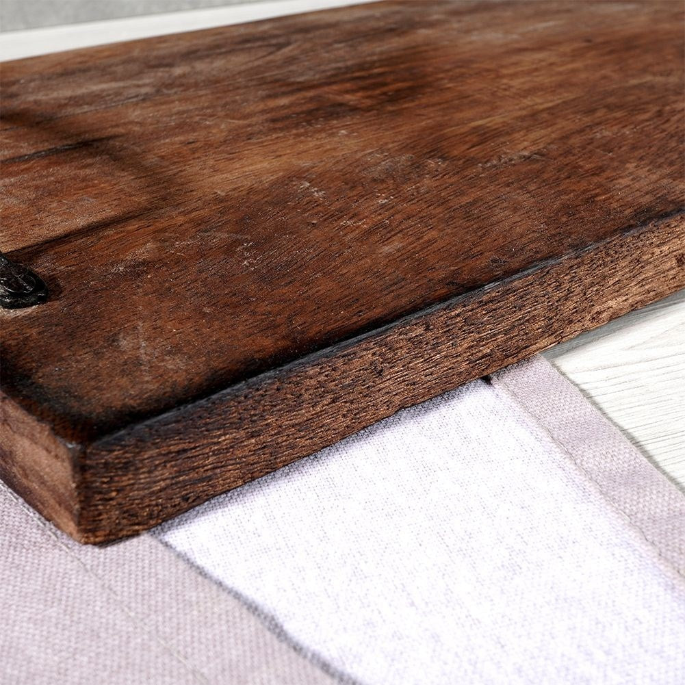 Cutting board in Exotic Mango wood with Rustic Design