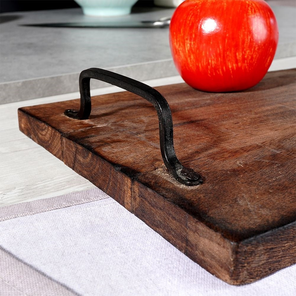 Cutting board in Exotic Mango wood with Rustic Design