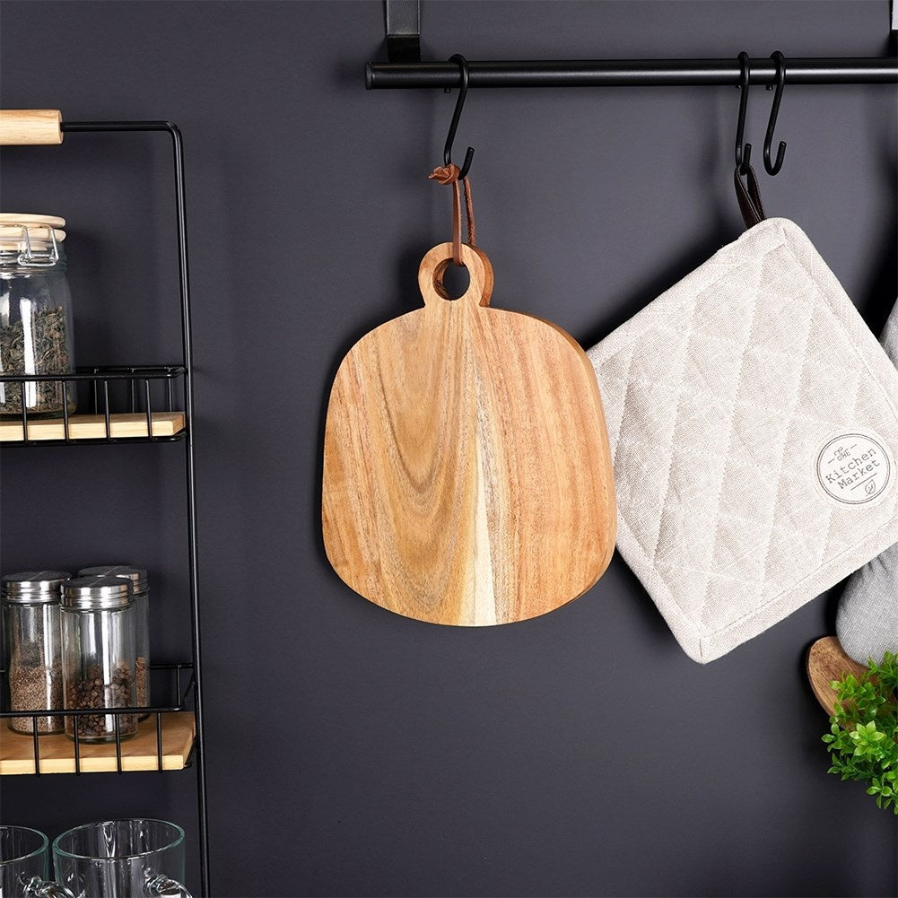 Cutting board in durable acacia wood with handle