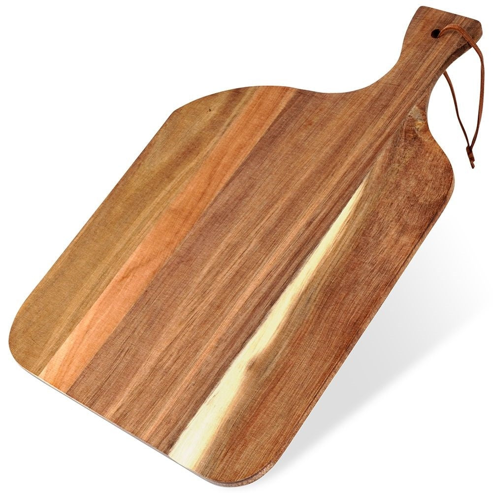 Cutting board in durable acacia wood with handle