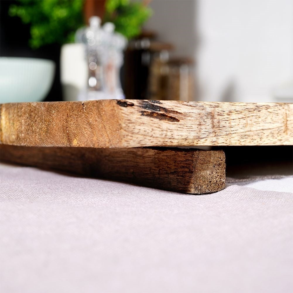 Cutting board in durable mango wood for cutting and serving
