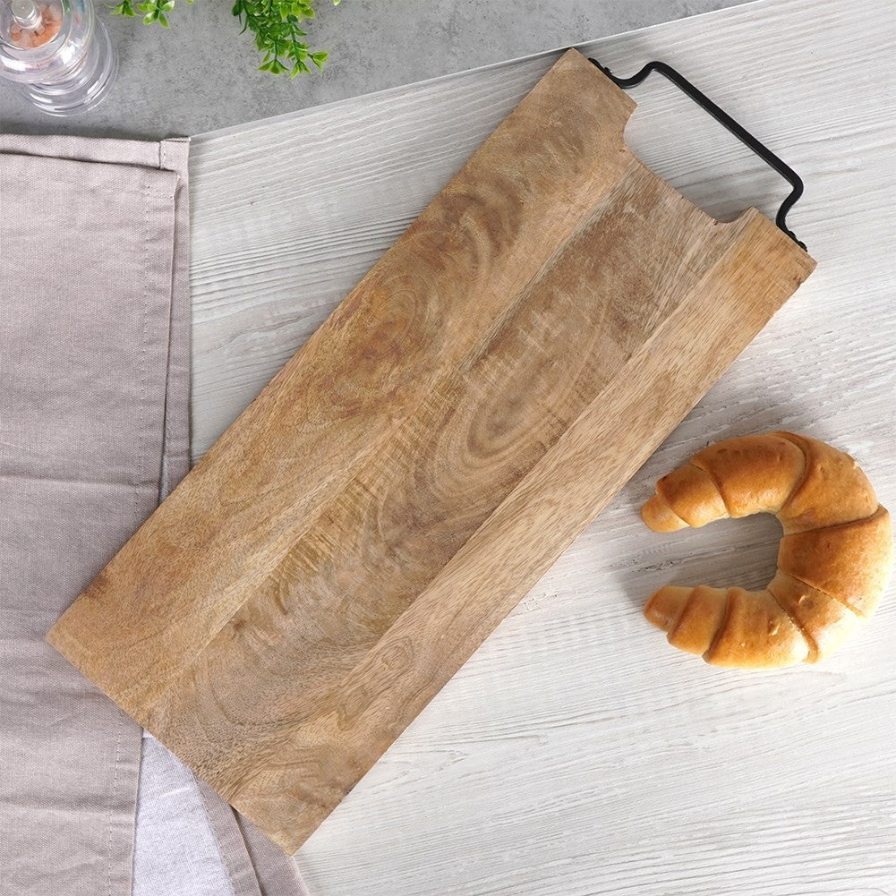 Cutting board in exotic mango wood with a unique design