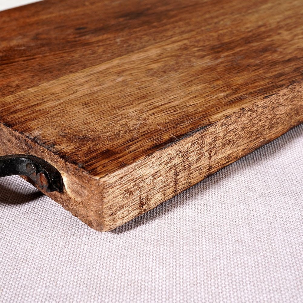 Cutting board in high-quality exotic mango wood