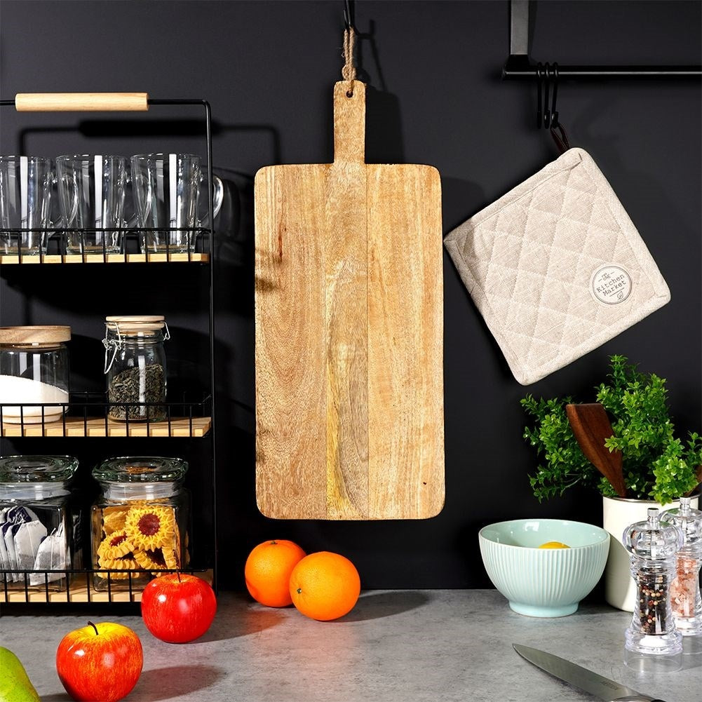 Cutting board in mango wood with handle and hanging cord